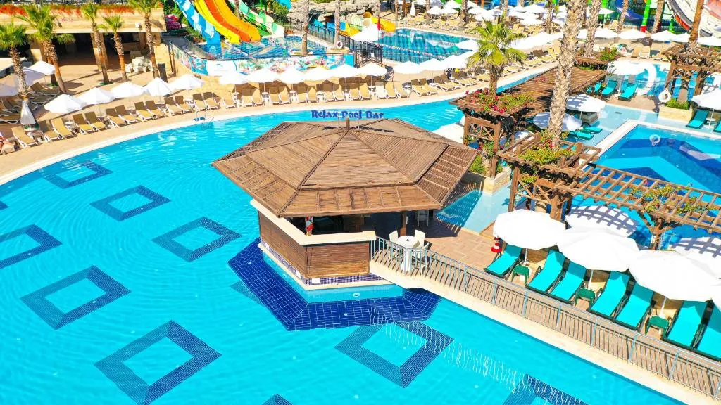 Pool, Crystal Sunset Pearl Collection, Antalya