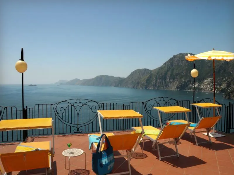 Terrace, Tramonto D'oro, Naples