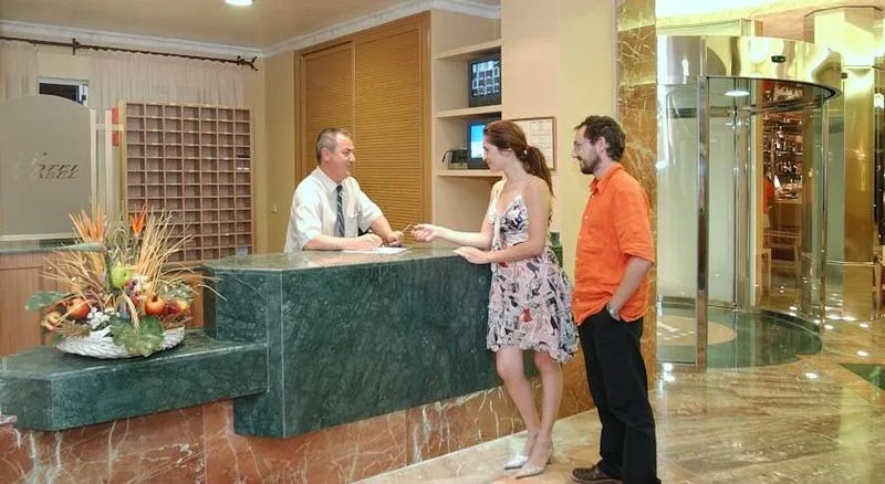 Lobby, Isabel, Costa Del Sol