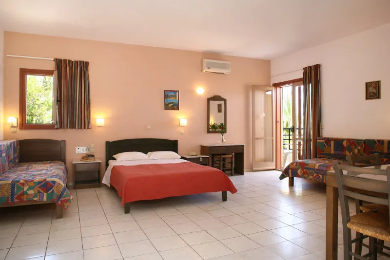 Room, Latania Studios & Apartments, Crete