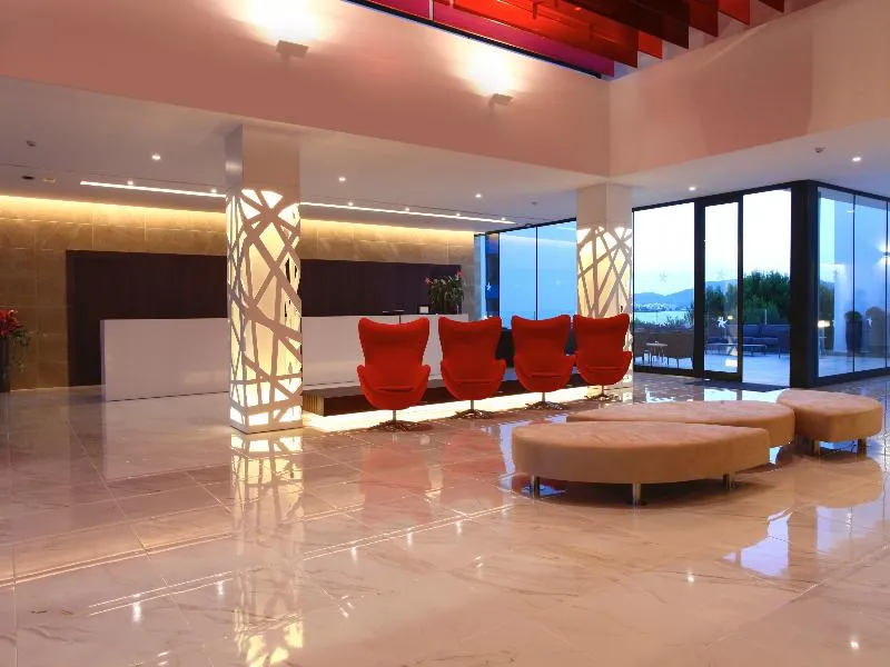 Lobby, Iberostar Waves Cala Millor, Majorca