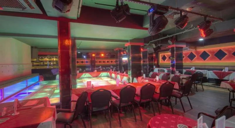 Bar, Hyde Park, Dubai