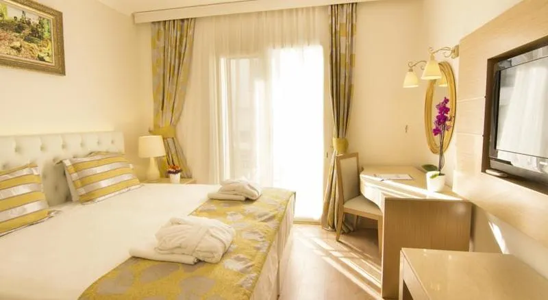 Room, Ladonia Hotels Del Mare Ex Cesars Suites Bodrum, Bodrum