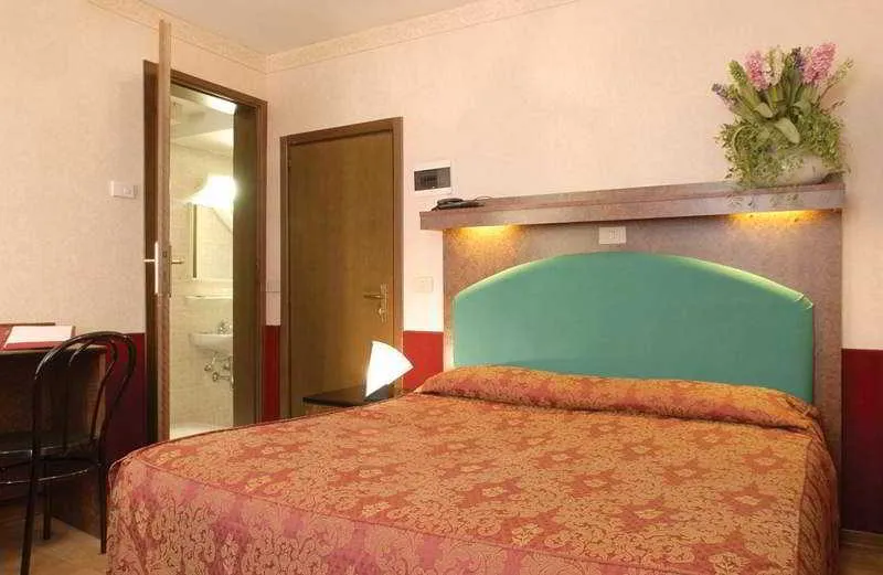 Room, Moderno, Venice