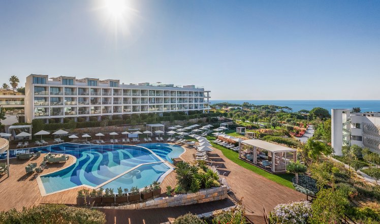 W Algarve, Algarve