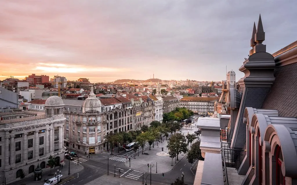 General view, The One Monumental Palace, Porto