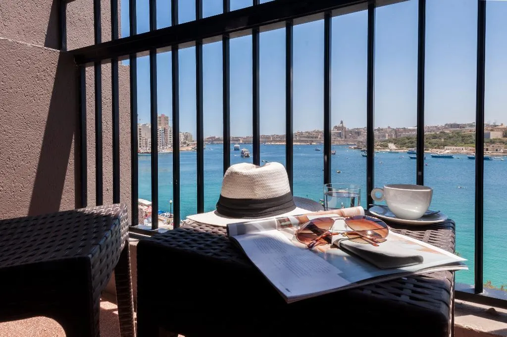 QUADRUPLE SEA VIEW Room, Sliema Hotel by ST Hotels, Malta