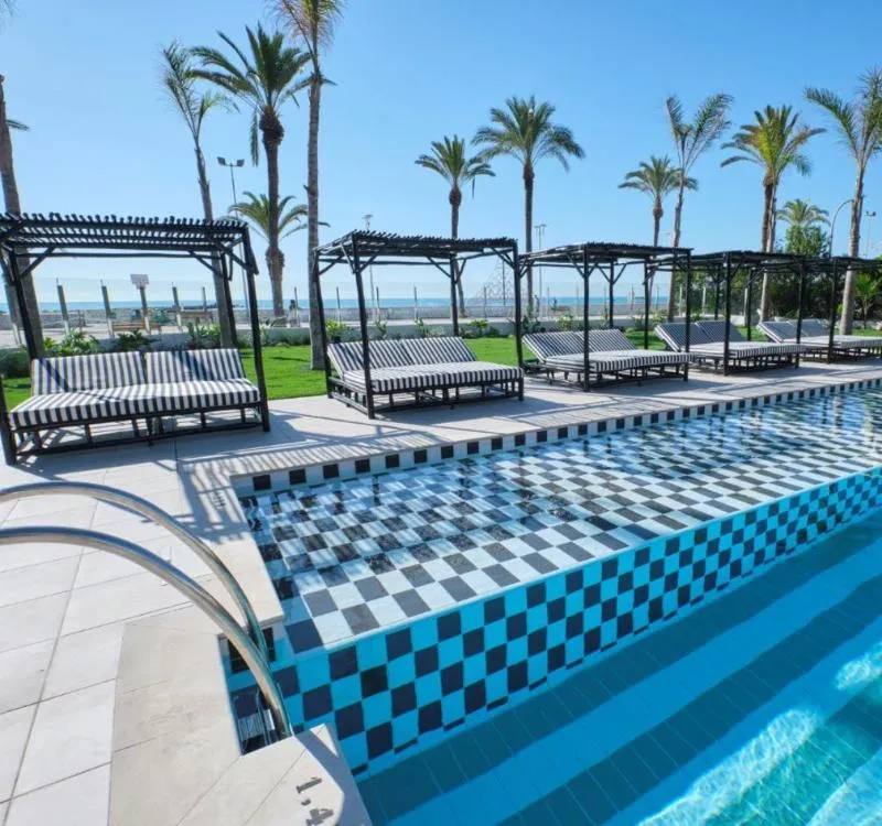 Pool, ESTIMAR Marina Farnals, Valencia