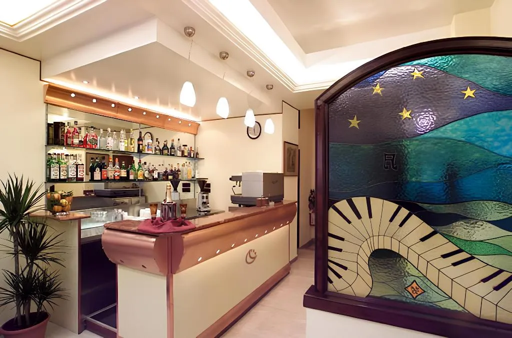 Bar, Luna Rossa, Naples