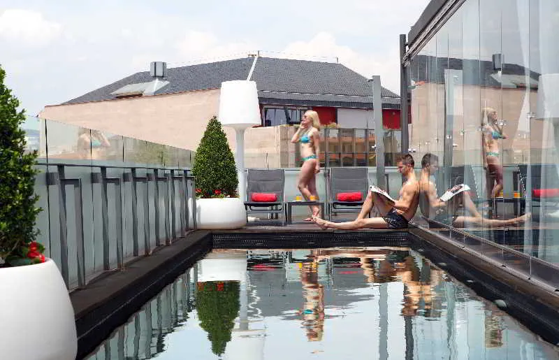 Pool, Cram, Barcelona
