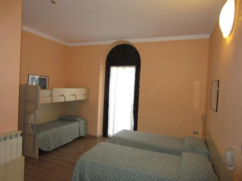 TRIPLE STANDARD Room, Europa Hotel, Milan