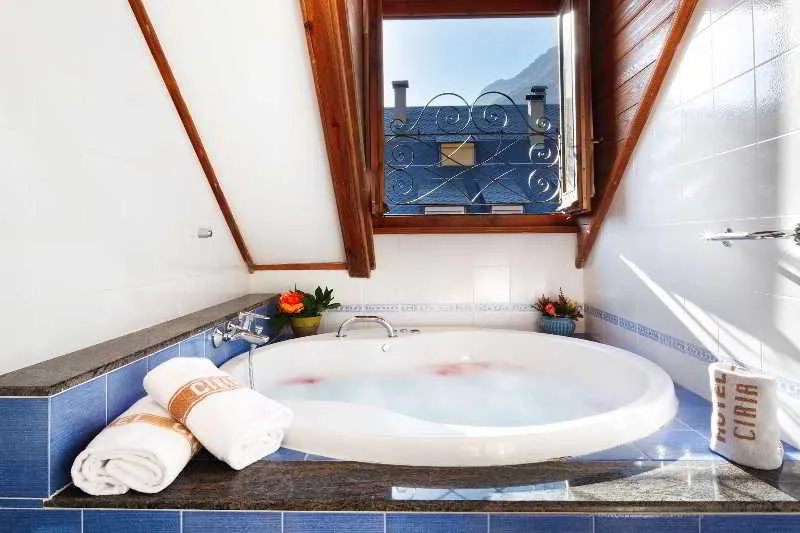 SUITE WITH JACUZZI Room, Ciria, Barcelona