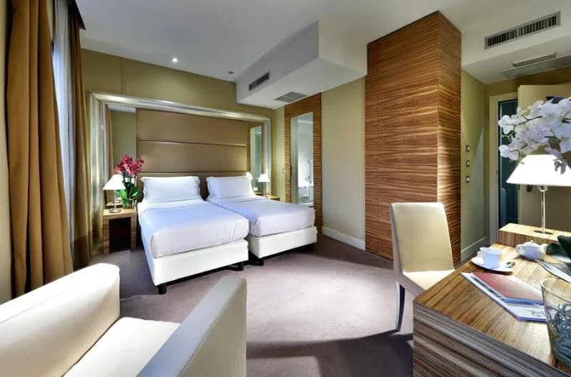 Room, Mercure Roma Centro St. John, Naples