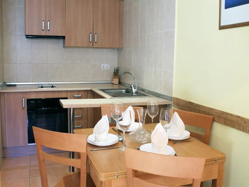 APARTMENT CAPACITY 4 ONE BEDROOM Room, Ordino 3000, Ordino