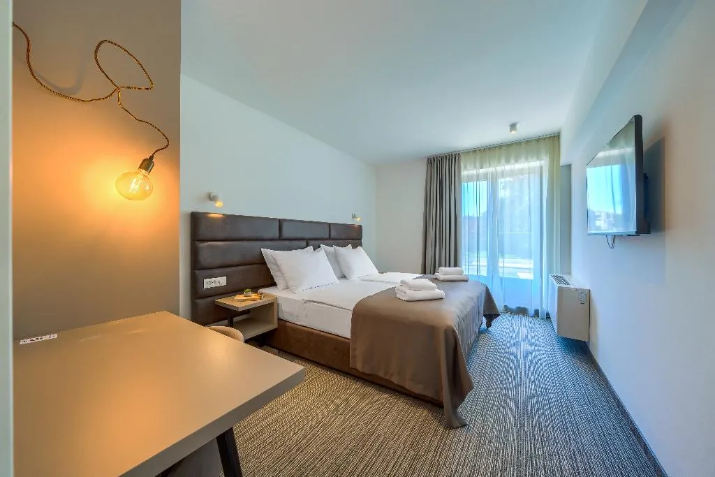 JUNIOR SUITE WITH BALCONY Room, Alkar, Split
