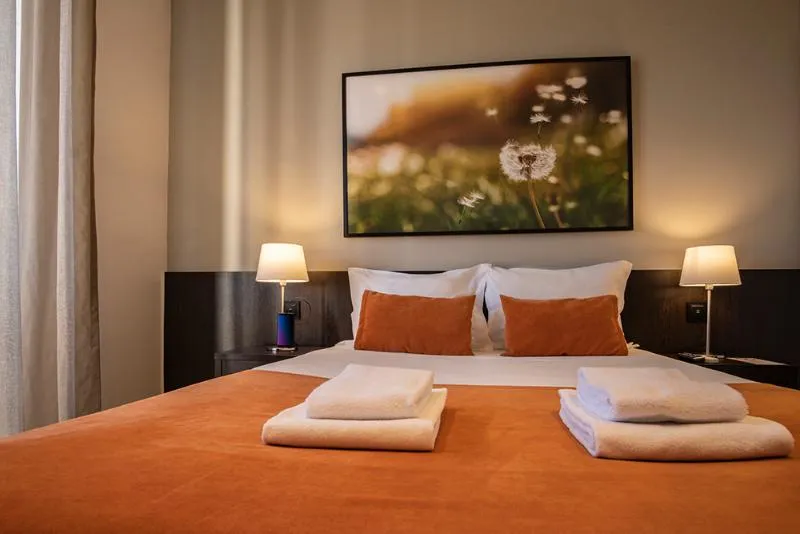 DOUBLE BASIC Room, Riversuites, Porto