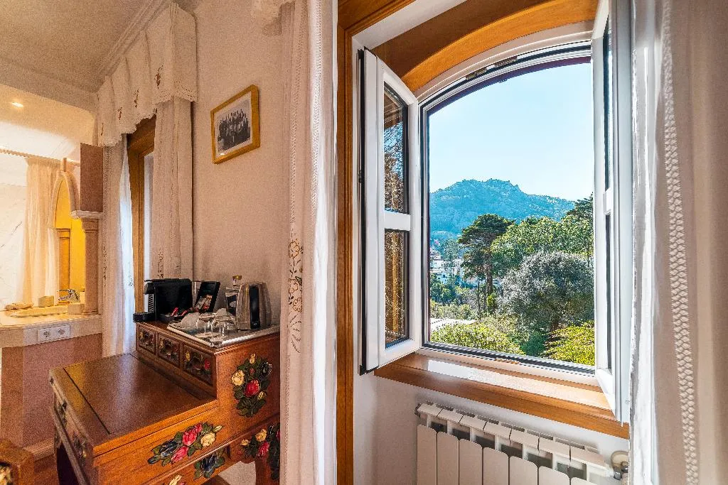 SINGLE DELUXE GARDEN VIEW Room, Sintra Marmoris Palace, Lisbon
