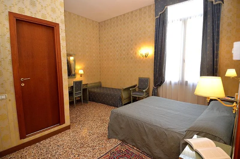 TRIPLE DELUXE Room, Locanda La Corte, Venice