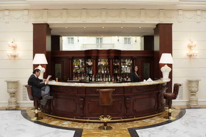 Bar, Grand Hotel Vanvitelli, Naples
