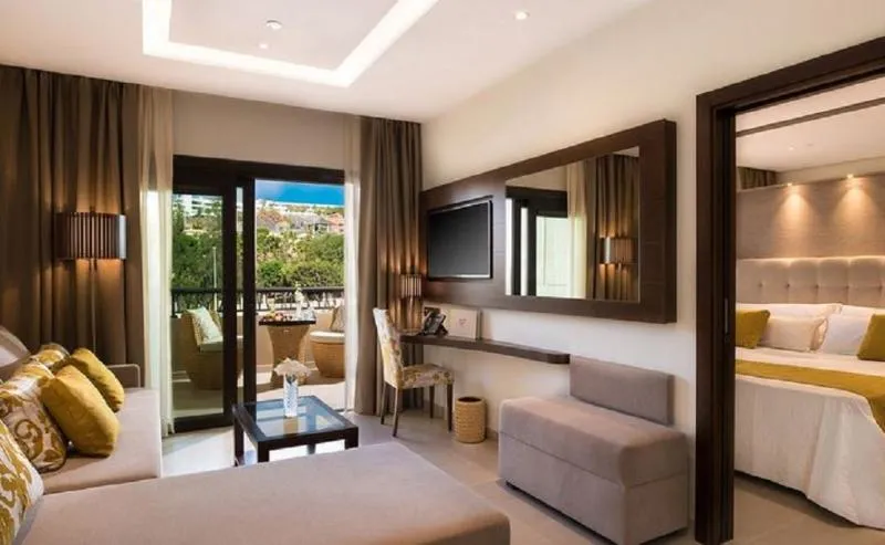 Room, GF Victoria, Tenerife