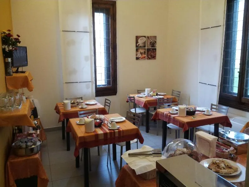 Restaurant, B&B Villino Il Leone, Florence