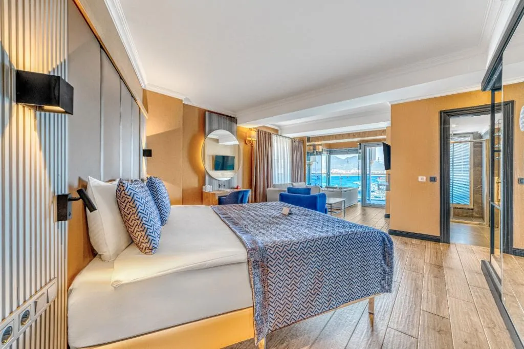 JUNIOR SUITE KING BED WITH JACUZZI Room, Numa Port Hotel, Antalya