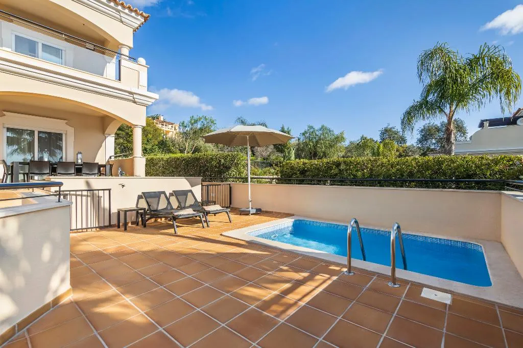 TOWNHOME TWO BEDROOMS WITH PRIVATE POOL Room, The Crest, Algarve