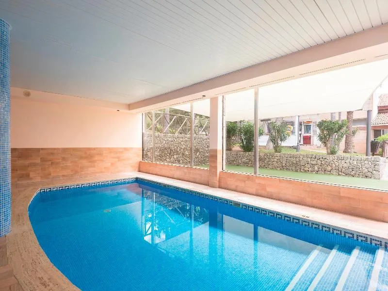 Pool, Green Garden, Majorca