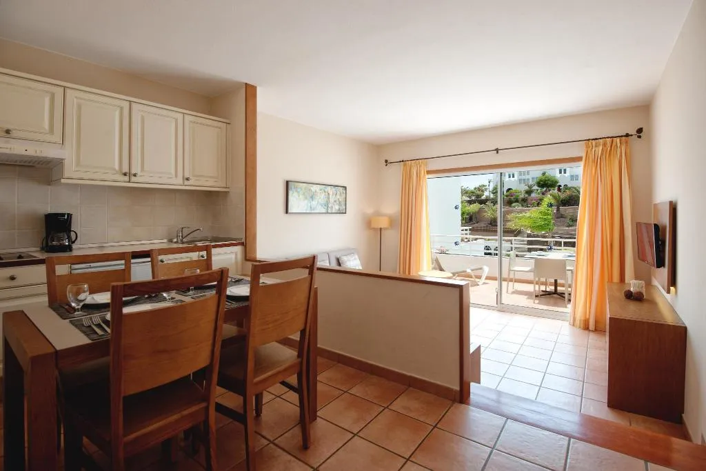 Double or Twin ECONOMY Room, Sotavento Beach Club, Fuerteventura