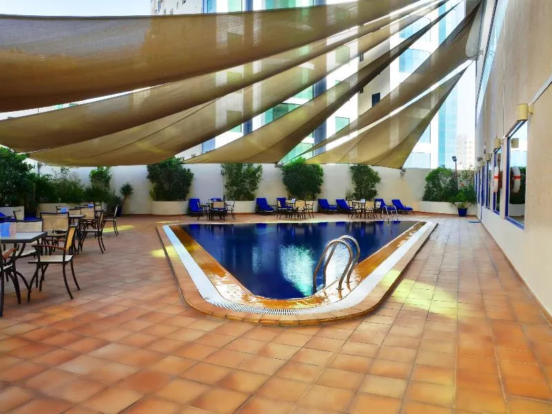 Pool, Swiss Belhotel Sharjah, Dubai