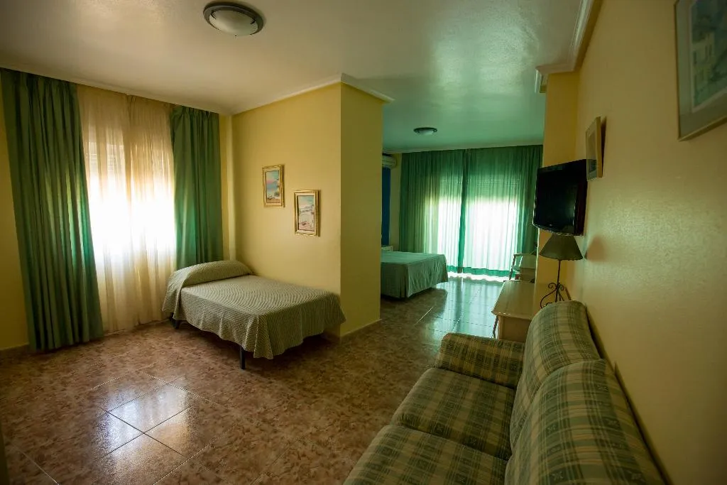 TRIPLE STANDARD Room, Parquemar, Costa Blanca