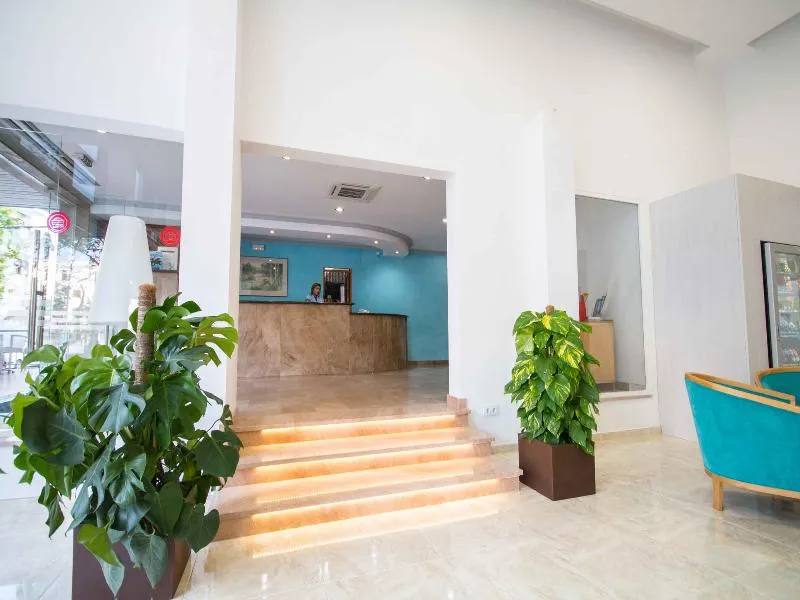 Lobby, Amic Gala, Majorca