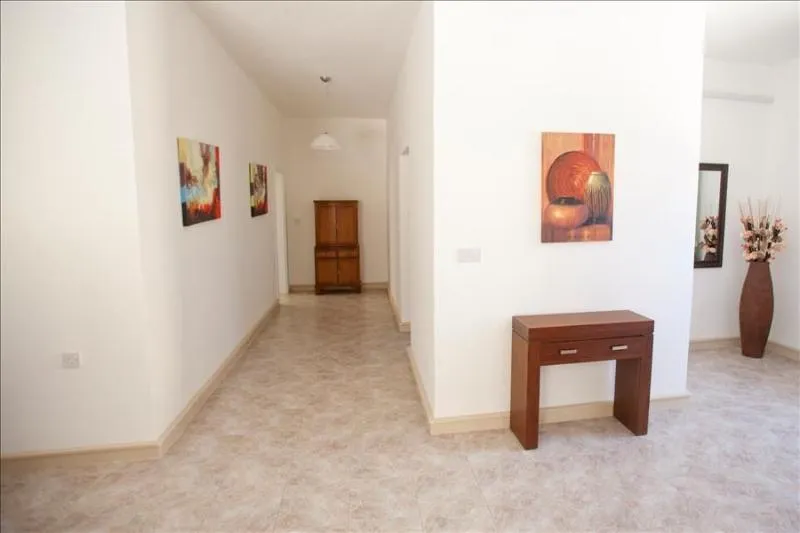 Room, Hgieri, Gozo