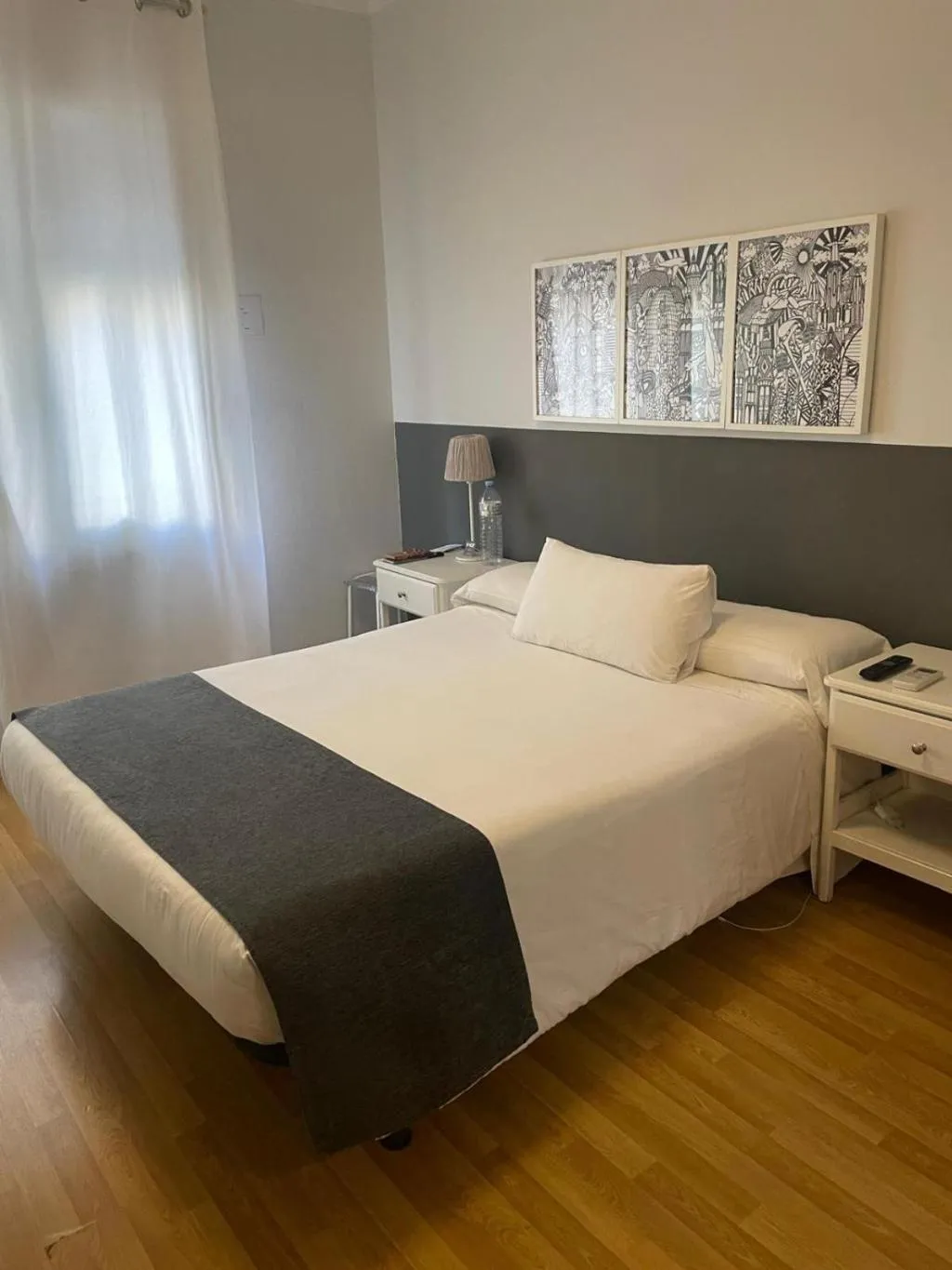 General view, Hostal El Ninot, Barcelona