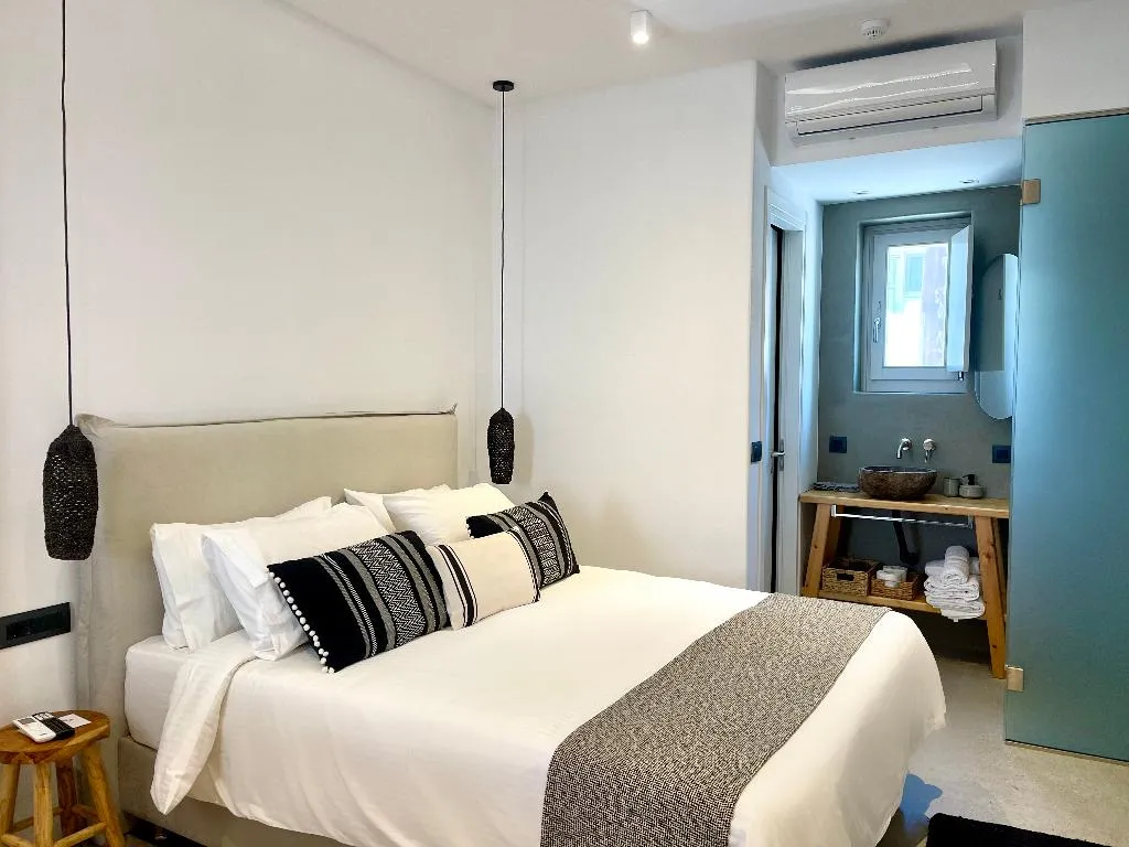 SUITE SUPERIOR WITH BALCONY Room, Mykonos Dot Suites, Mykonos