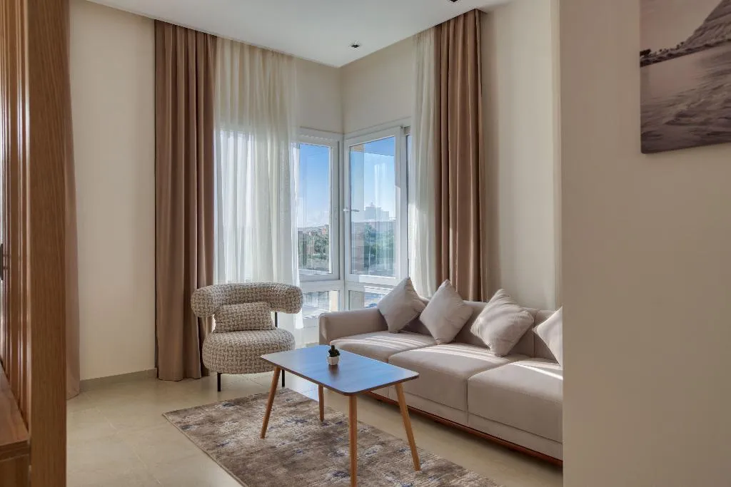 SUITE QUEEN SIZE BED Room, Mazar Pyramids Hotel, Cairo