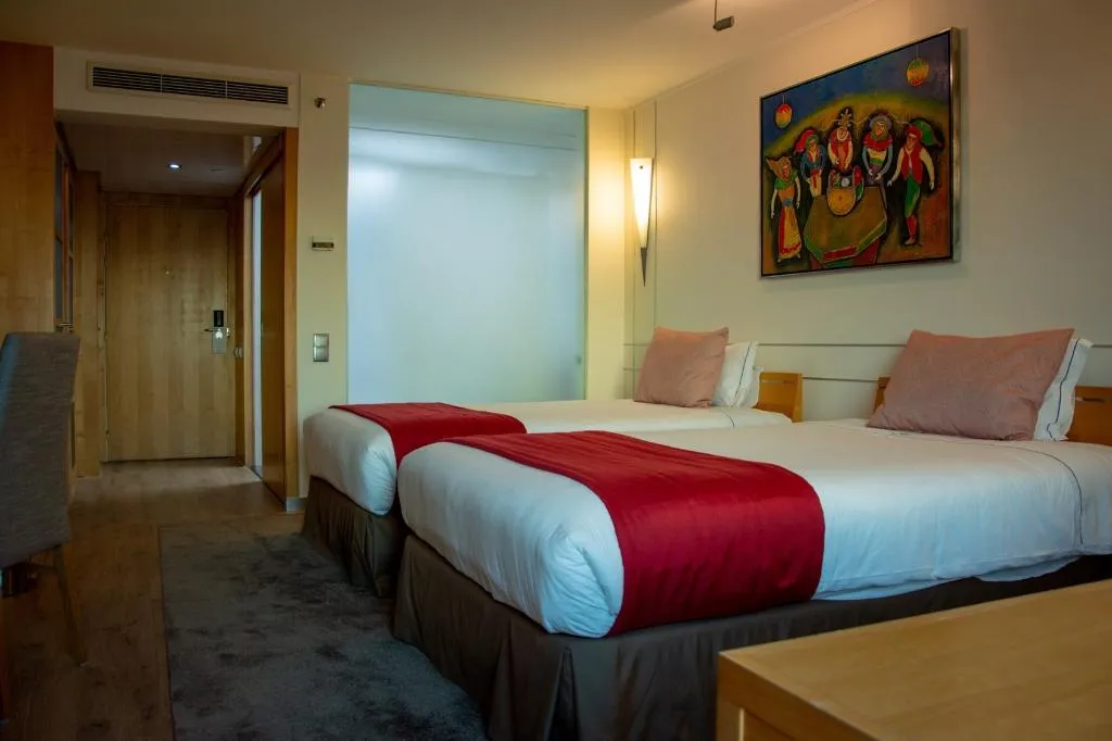 Double or Twin STANDARD Room, VIP Executive Entrecampos - Hotel & Conference, Lisbon