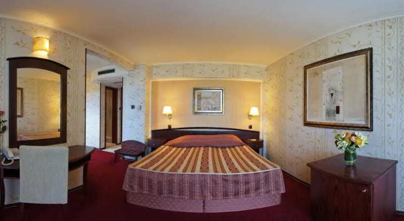 Room, Capitol, Varna