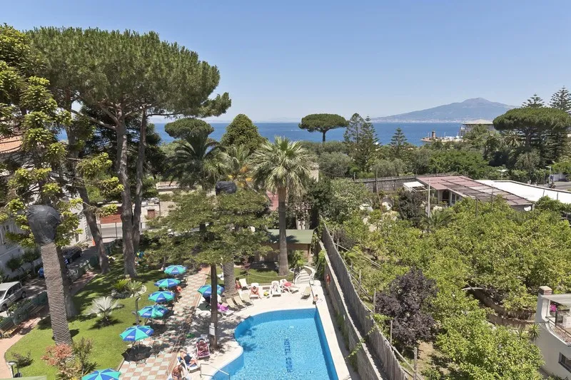 Pool, Eden, Naples
