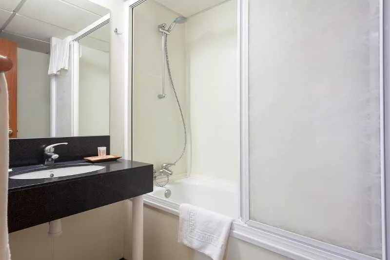 Room, Condal, Barcelona