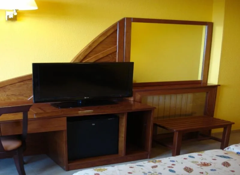 Room, Don Angel, Costa Brava