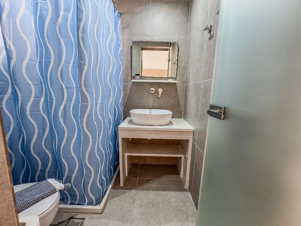 STUDIO basement Room, Athina Apts, Zante