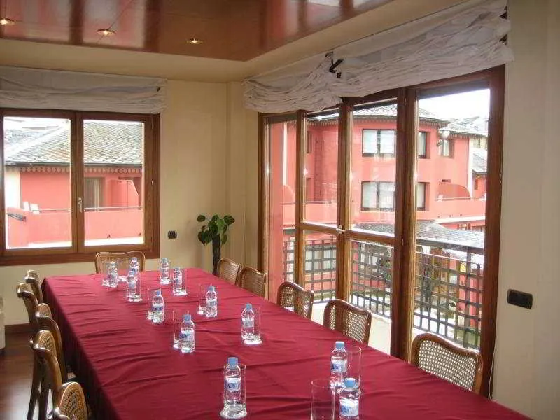 Conferences, Del Lago, Barcelona