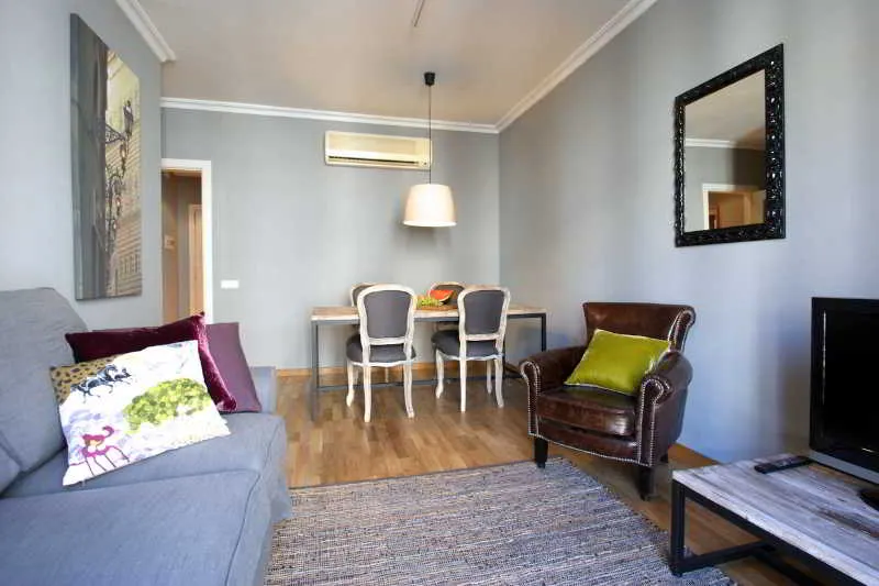 Room, Paseo De Gracia Apartments, Barcelona