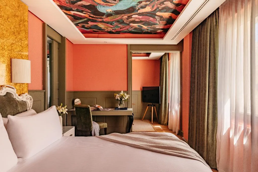 Room, Hotel Colón Gran Meliá, Seville