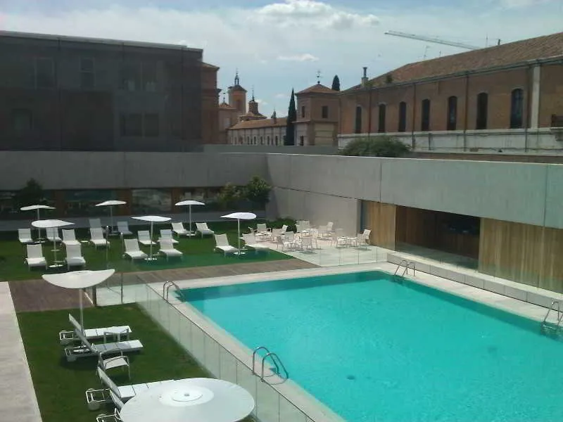 Pool, Parador de Alcala de Henares, Madrid