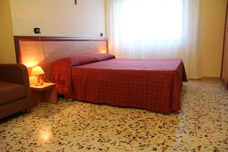 Room, La Casa del Pellegrino, Naples