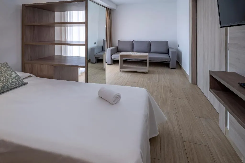 JUNIOR SUITE CAPACITY 4 Room, 4R Salou Park Resort II, Costa Dorada