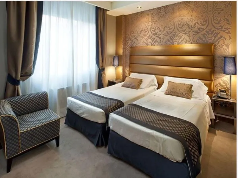 TWIN SUPERIOR Room, Hotel Mozart, Milan