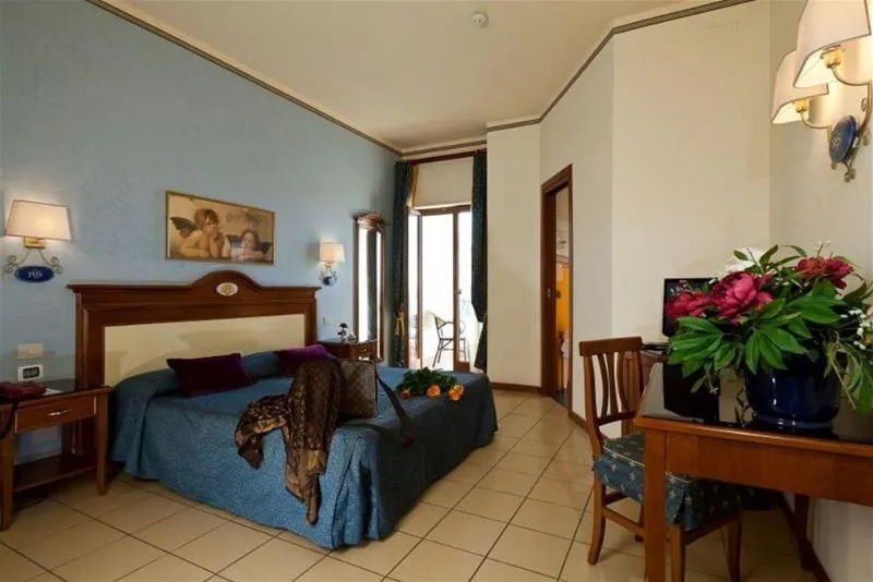 Room, Riva del Sole, Palermo